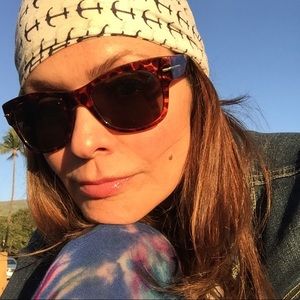 Meet your Posher, Farah